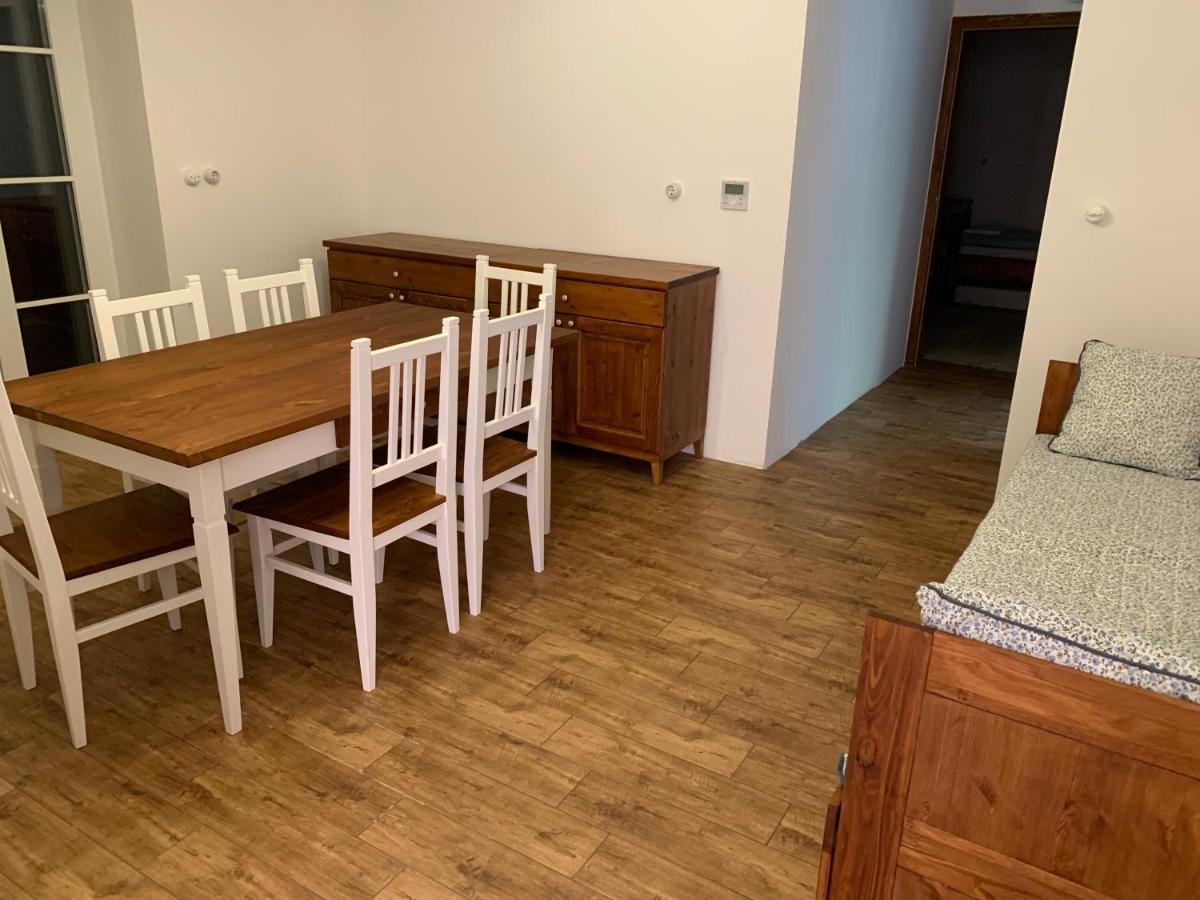 Szazesztendos Reveszhaz Apartman Сигетмоноштор Экстерьер фото