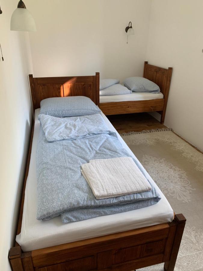 Szazesztendos Reveszhaz Apartman Сигетмоноштор Экстерьер фото