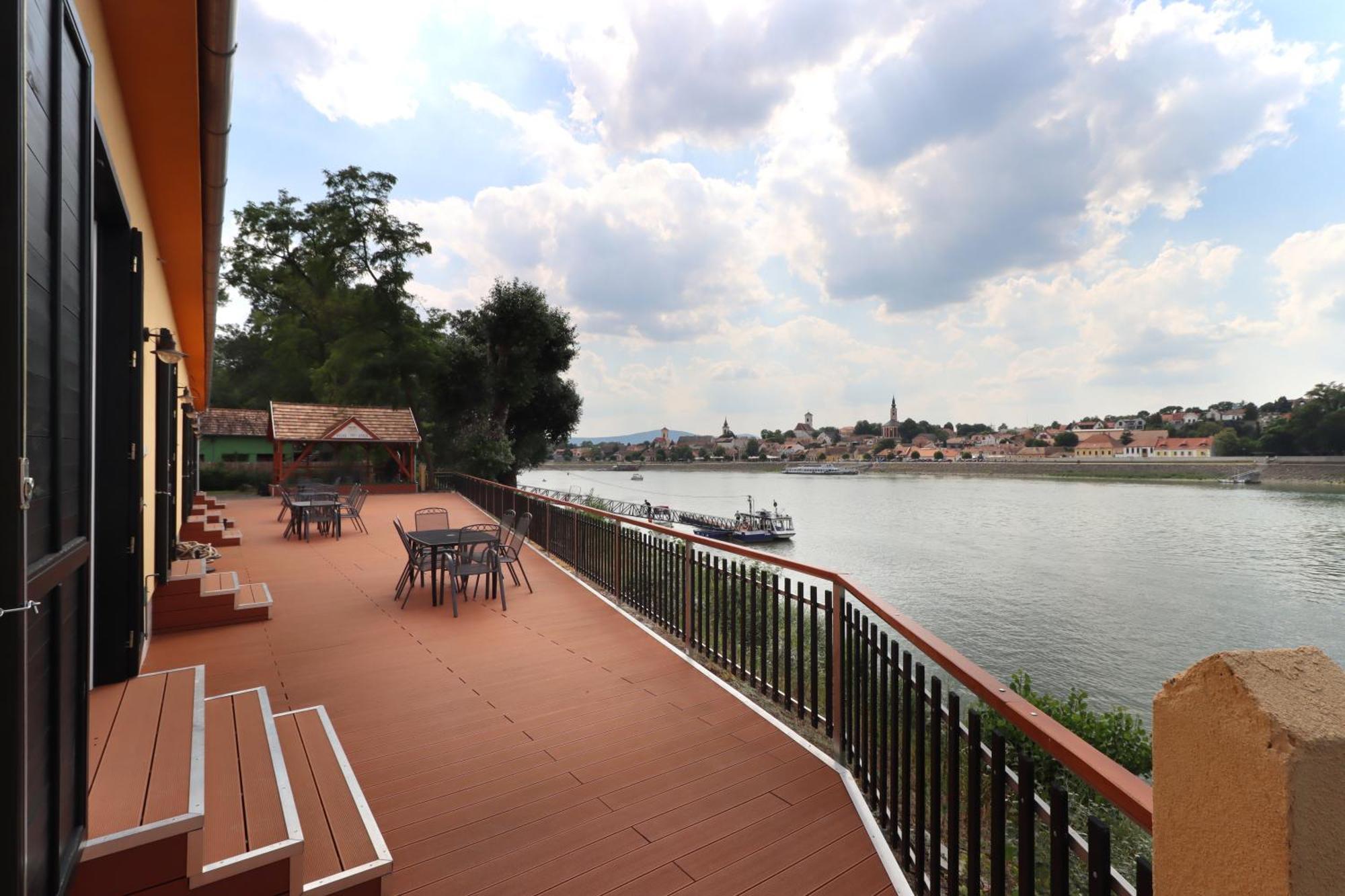 Szazesztendos Reveszhaz Apartman Сигетмоноштор Экстерьер фото